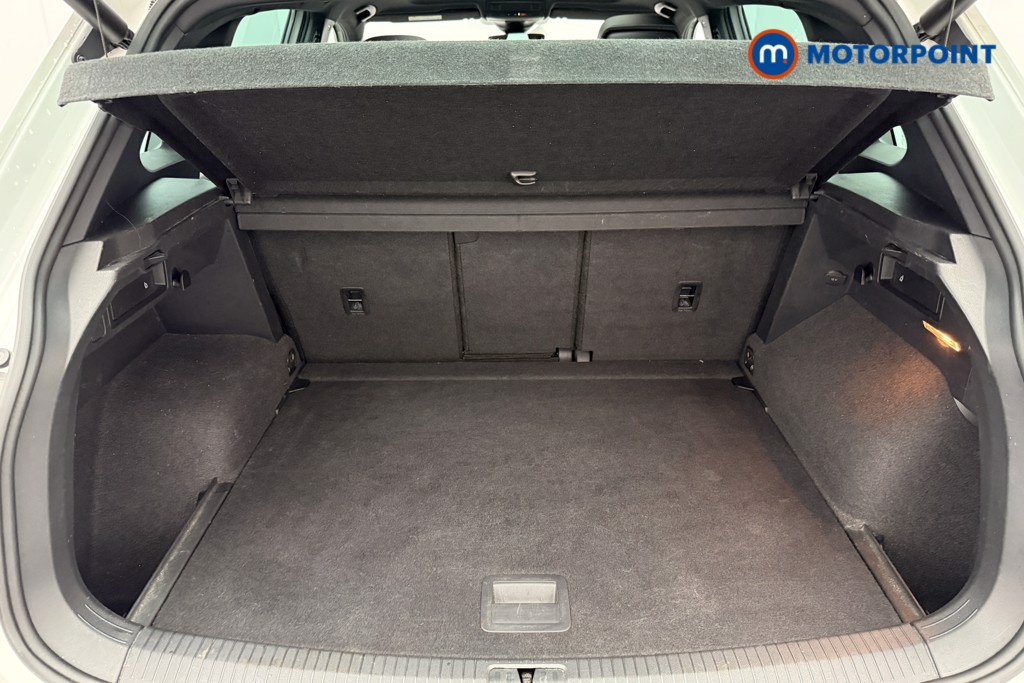 Volkswagen Tiguan R-Line Tech Manual Diesel SUV - Stock Number (1587854) - 24th supplementary image