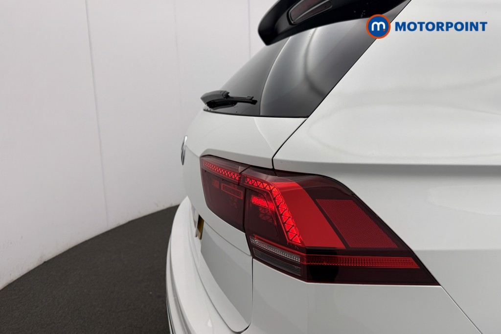 Volkswagen Tiguan R-Line Tech Manual Diesel SUV - Stock Number (1587854) - 28th supplementary image