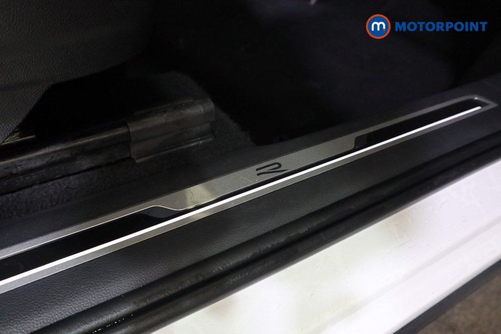 Volkswagen Tiguan R-Line Automatic Petrol SUV - Stock Number (1587984) - 15th supplementary image