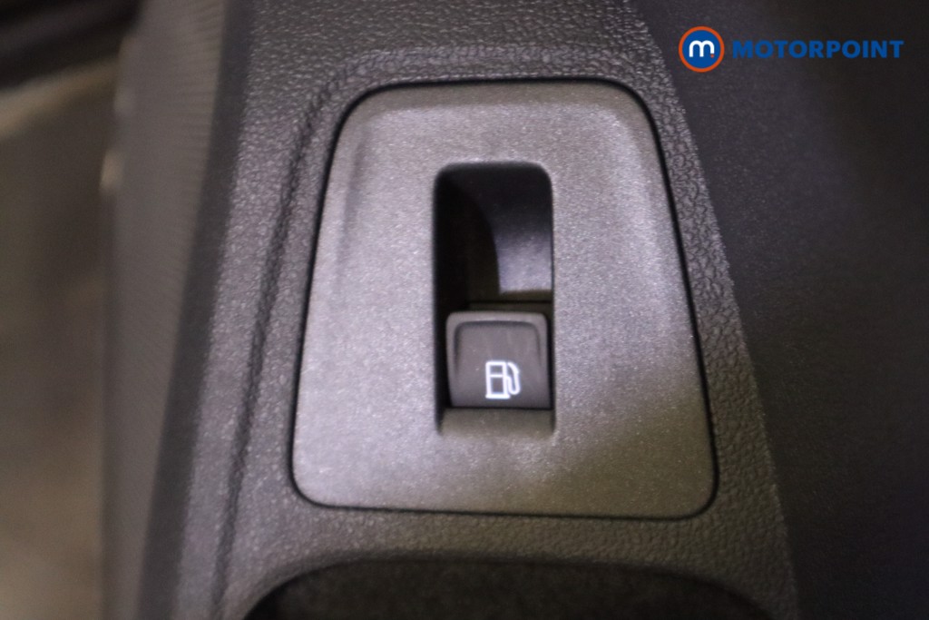 Volkswagen Tiguan Life Automatic Petrol Plug-In Hybrid SUV - Stock Number (1588652) - 16th supplementary image