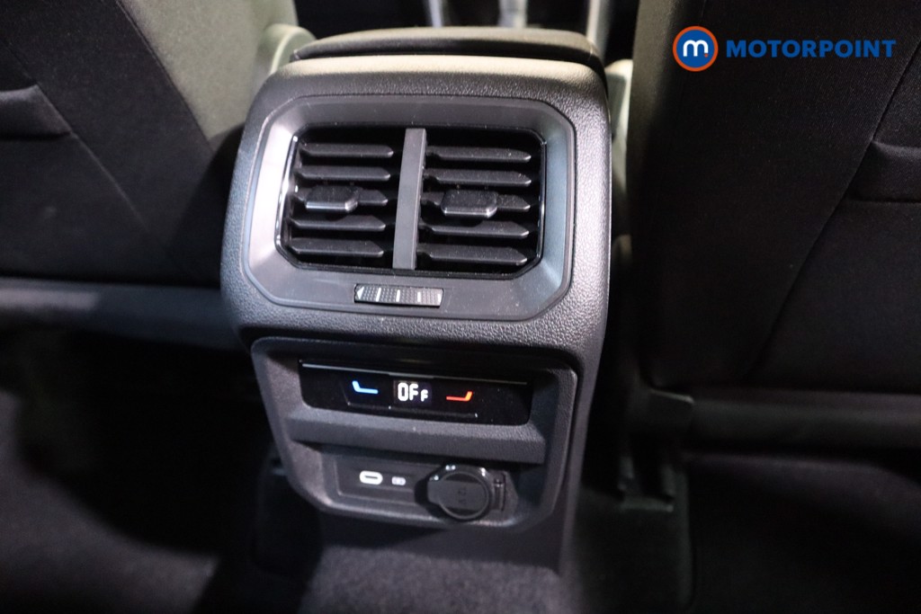 Volkswagen Tiguan Life Automatic Petrol Plug-In Hybrid SUV - Stock Number (1588652) - 30th supplementary image