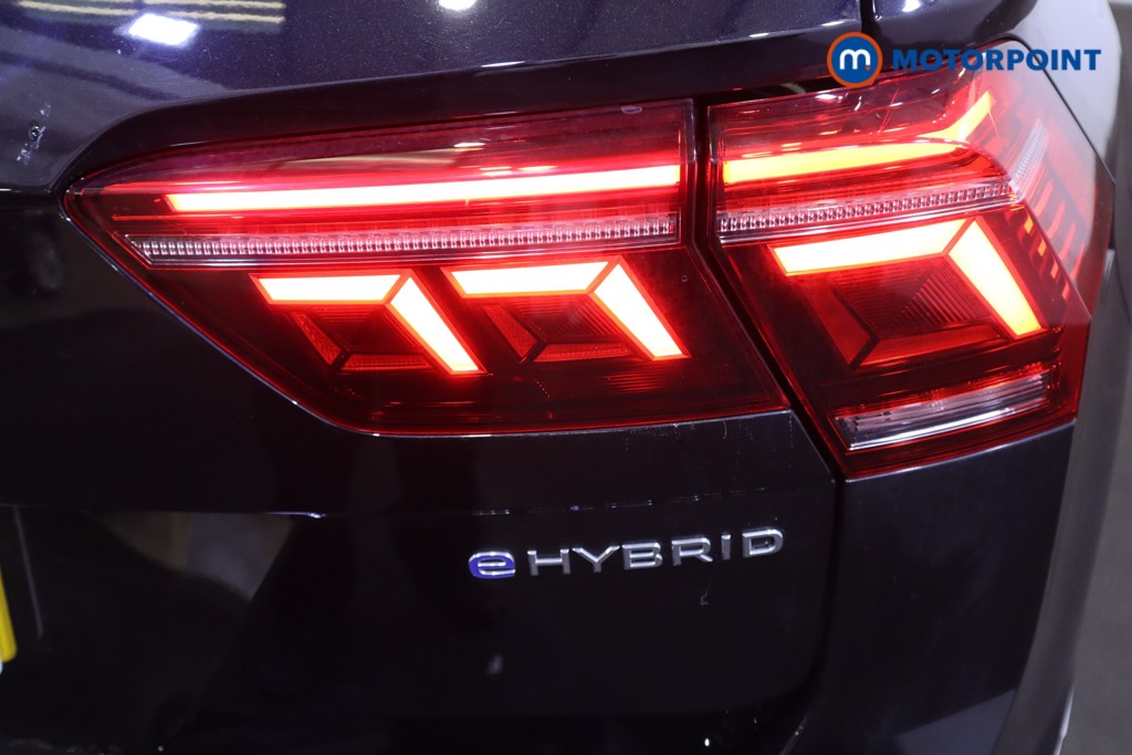 Volkswagen Tiguan Life Automatic Petrol Plug-In Hybrid SUV - Stock Number (1588652) - 34th supplementary image