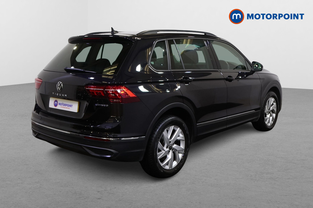 Volkswagen Tiguan Life Automatic Petrol Plug-In Hybrid SUV - Stock Number (1588652) - Drivers side rear corner