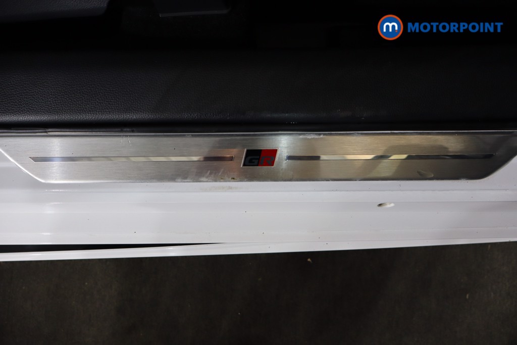Toyota Corolla Gr Sport Automatic Petrol-Electric Hybrid Hatchback - Stock Number (1588679) - 3rd supplementary image