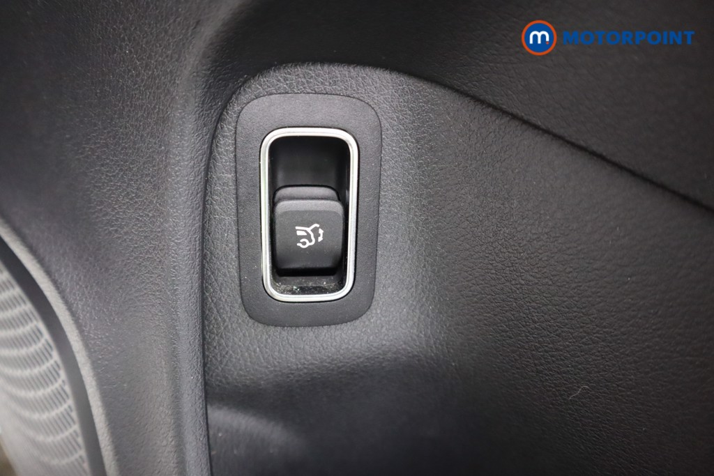 Mercedes-Benz CLA Amg Line Automatic Petrol Estate - Stock Number (1589057) - 19th supplementary image