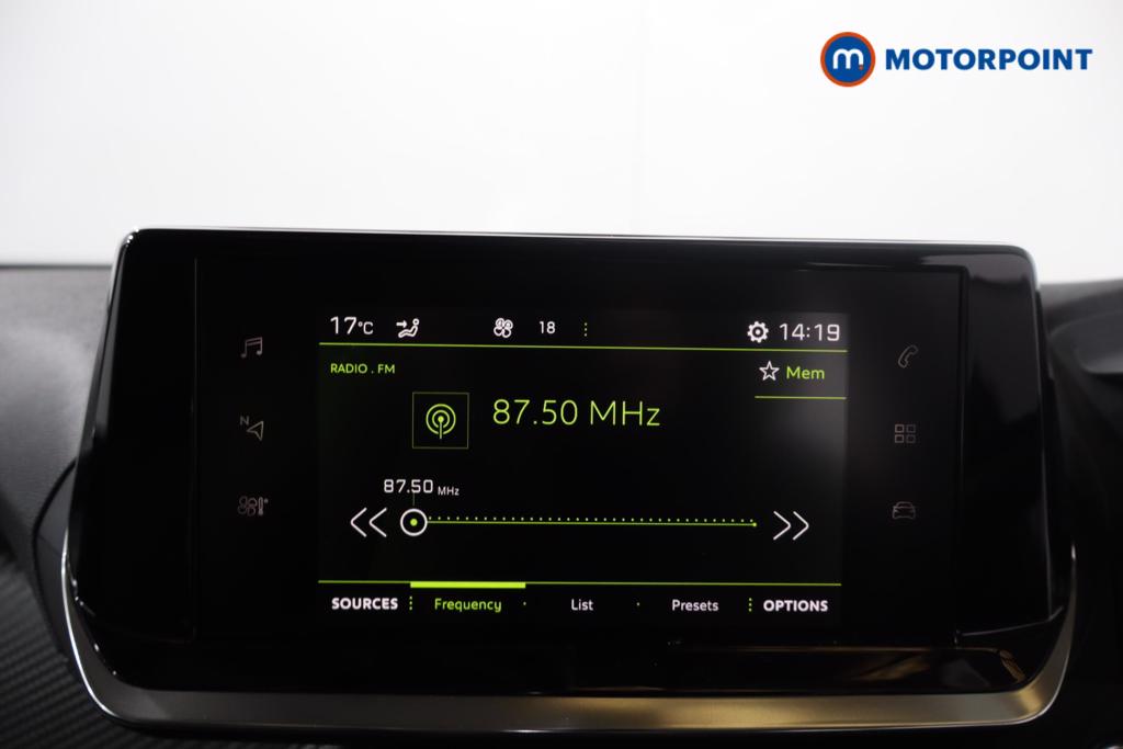 Peugeot 2008 Allure Premium Manual Petrol SUV - Stock Number (1589475) - 2nd supplementary image