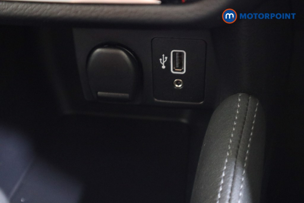 Nissan Micra Acenta Automatic Petrol Hatchback - Stock Number (1589841) - 8th supplementary image