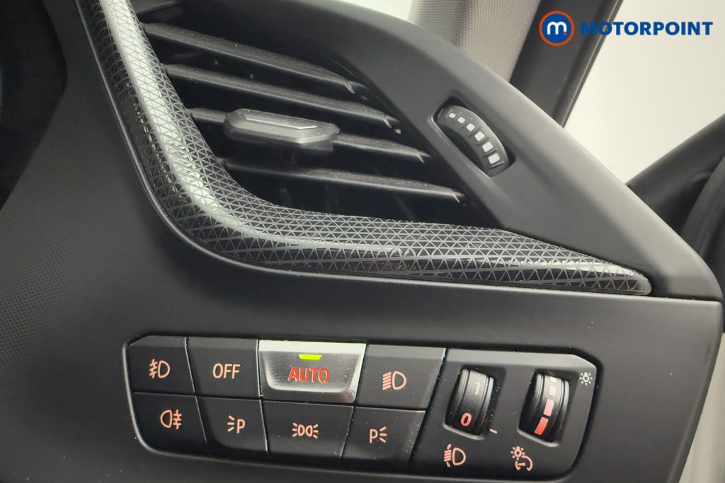 BMW 2 Series Sport Manual Petrol Saloon - Stock Number (1589871) - 19th supplementary image