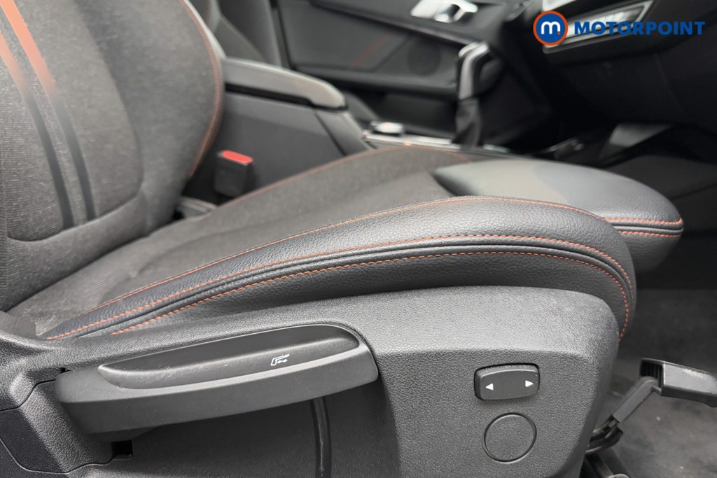 BMW 2 Series Sport Manual Petrol Saloon - Stock Number (1589871) - 23rd supplementary image