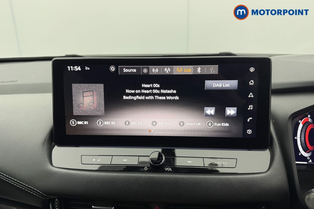 Nissan Qashqai N-Connecta Manual Petrol SUV - Stock Number (1590002) - 5th supplementary image