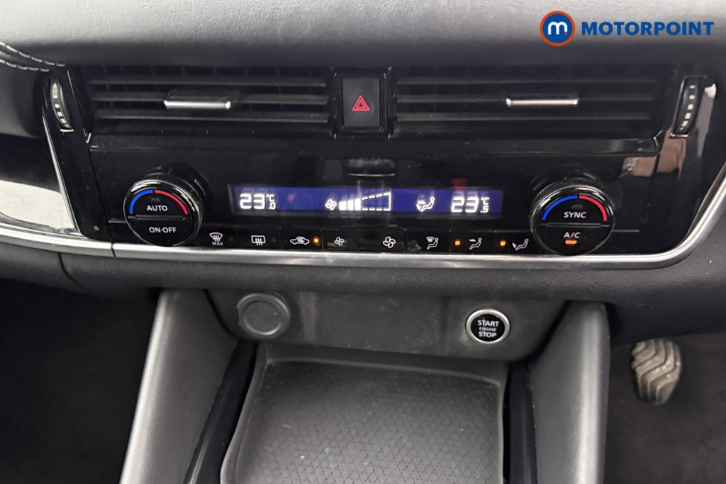 Nissan Qashqai N-Connecta Manual Petrol SUV - Stock Number (1590002) - 8th supplementary image