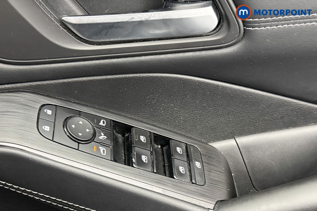 Nissan Qashqai N-Connecta Manual Petrol SUV - Stock Number (1590002) - 13th supplementary image