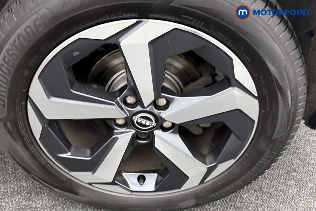 Nissan Qashqai N-Connecta Manual Petrol SUV - Stock Number (1590002) - 28th supplementary image