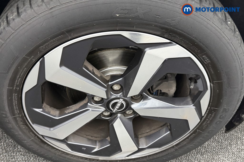 Nissan Qashqai N-Connecta Manual Petrol SUV - Stock Number (1590002) - 30th supplementary image