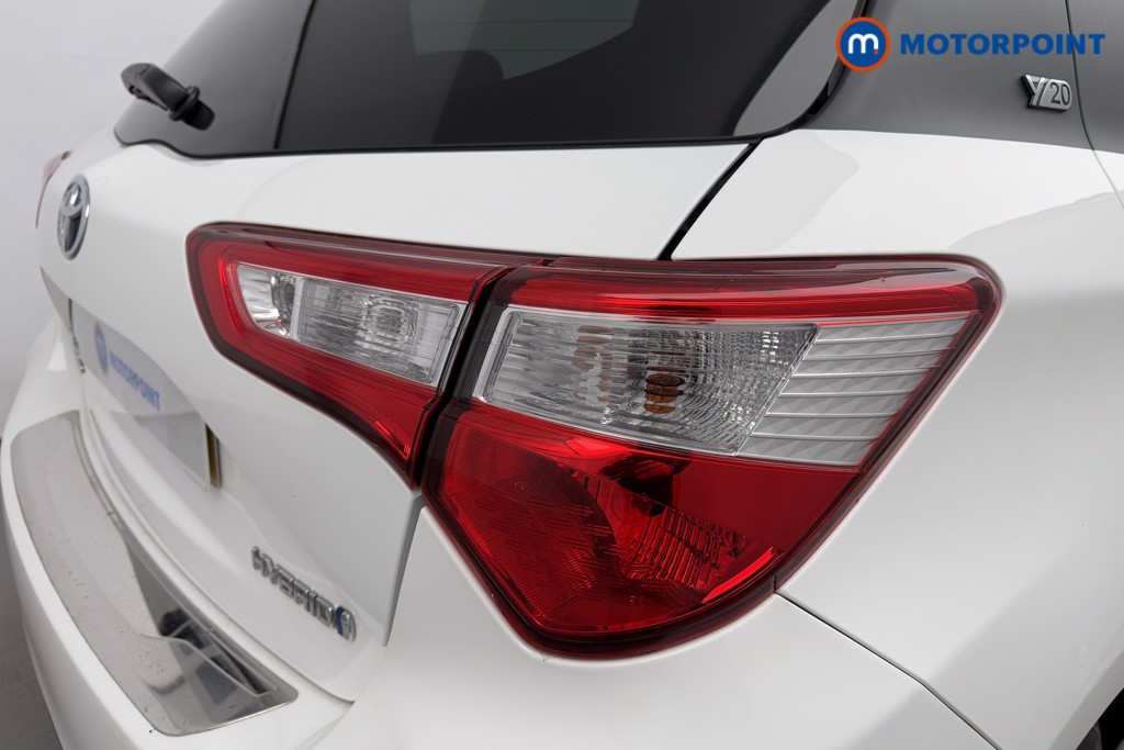 Toyota Yaris Y20 Automatic Petrol-Electric Hybrid Hatchback - Stock Number (1590163) - 28th supplementary image