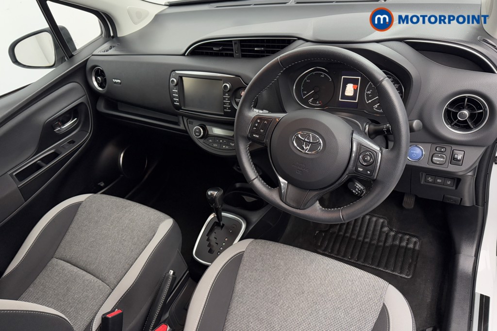 Toyota Yaris Y20 Automatic Petrol-Electric Hybrid Hatchback - Stock Number (1590163) - 1st supplementary image