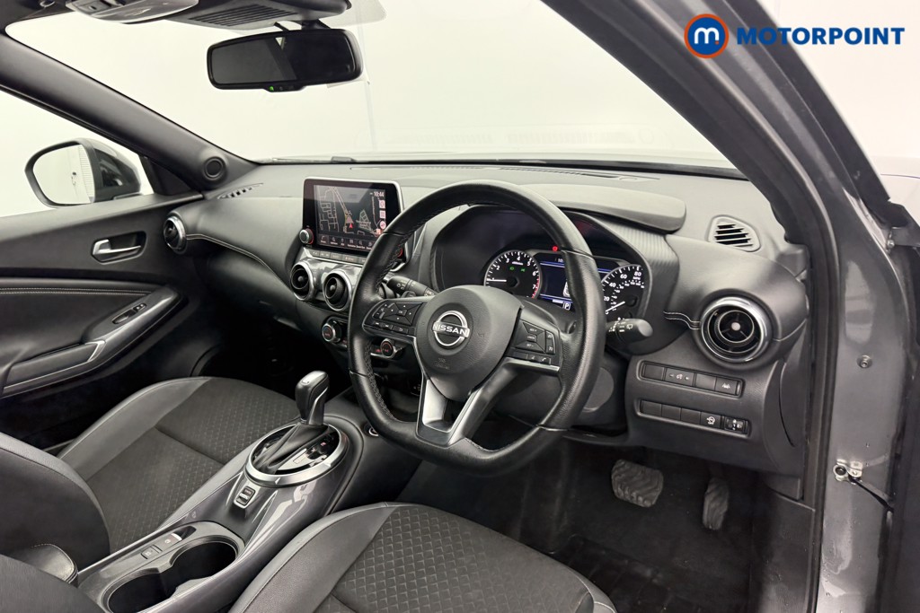Nissan Juke N-Connecta Automatic Petrol SUV - Stock Number (1590224) - 4th supplementary image