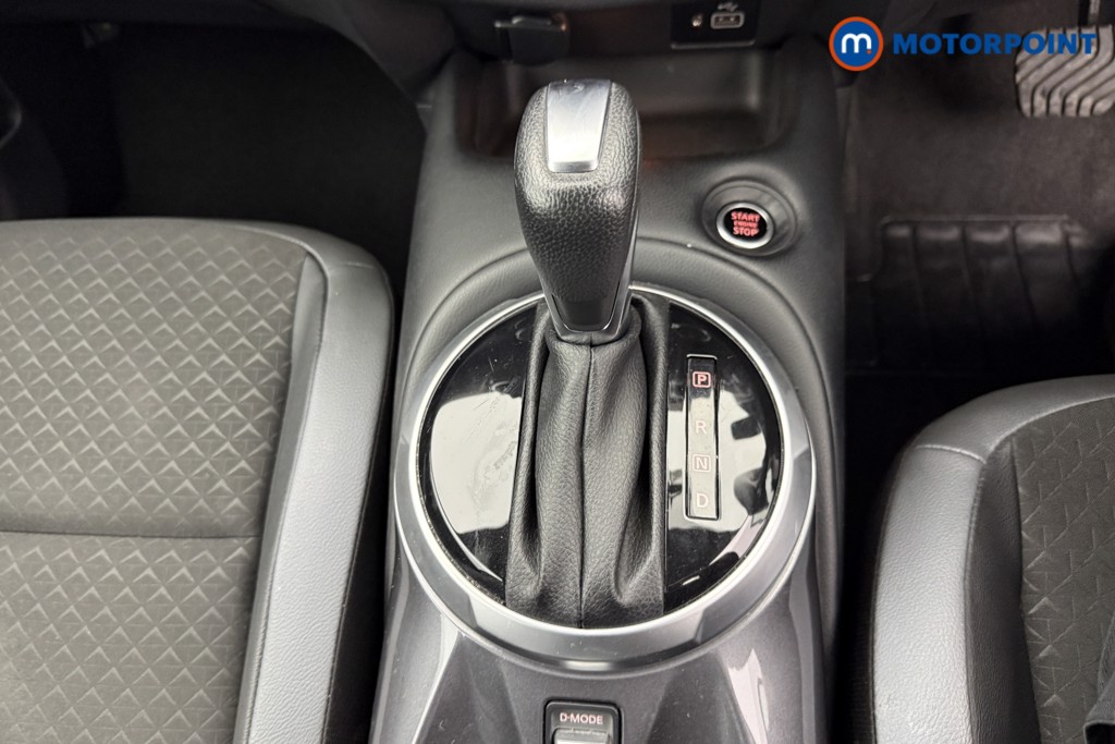Nissan Juke N-Connecta Automatic Petrol SUV - Stock Number (1590224) - 12th supplementary image