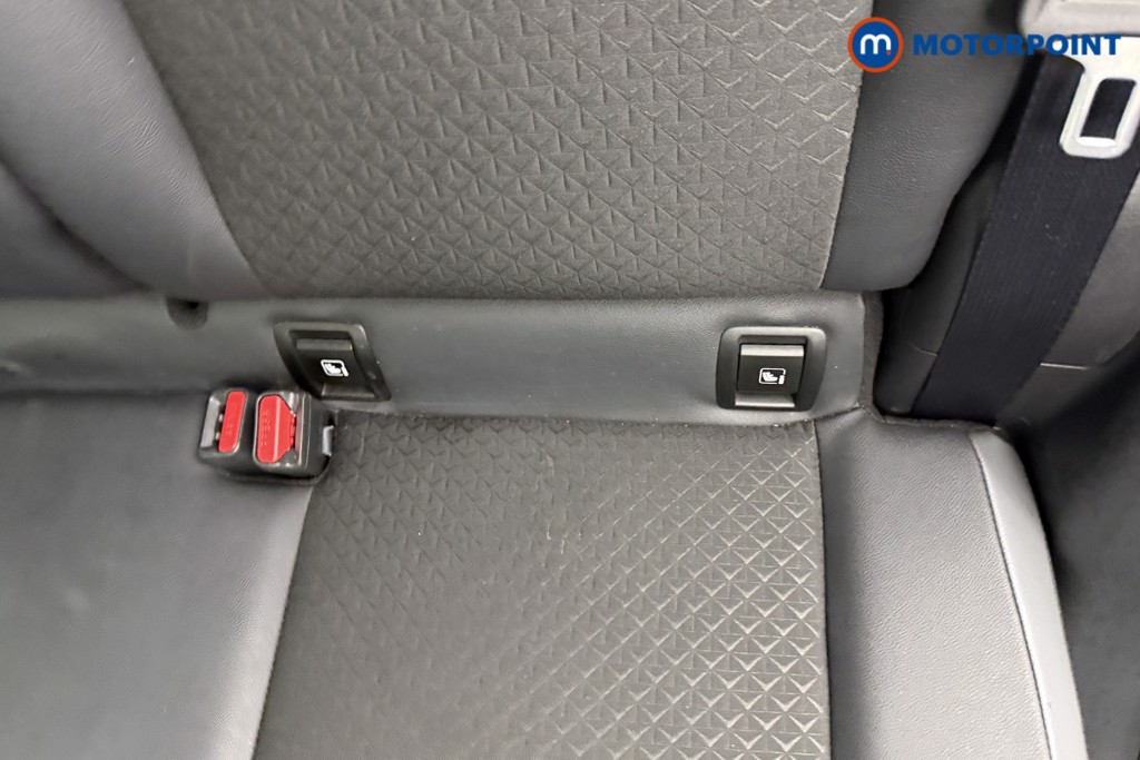 Nissan Juke N-Connecta Automatic Petrol SUV - Stock Number (1590224) - 24th supplementary image