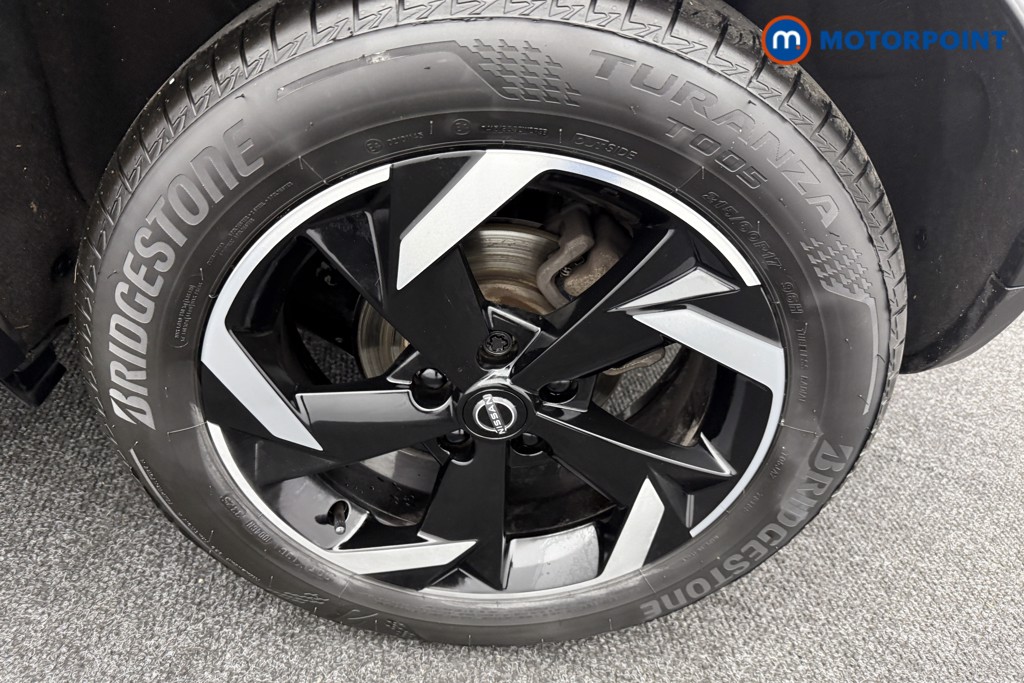 Nissan Juke N-Connecta Automatic Petrol SUV - Stock Number (1590224) - 30th supplementary image