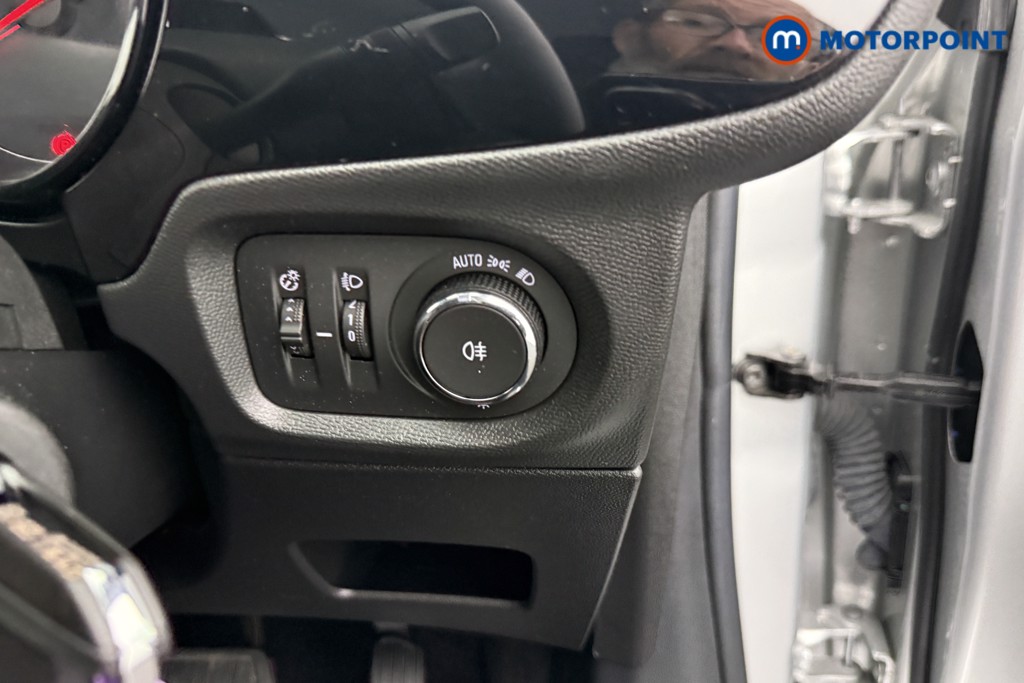 Vauxhall Corsa Design Automatic Petrol Hatchback - Stock Number (1590246) - 14th supplementary image