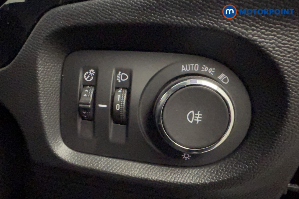 Vauxhall Corsa Design Automatic Petrol Hatchback - Stock Number (1590302) - 14th supplementary image