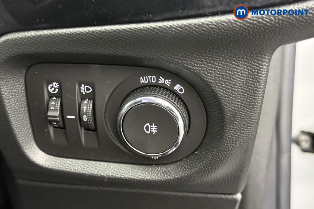 Vauxhall Corsa Design Automatic Petrol Hatchback - Stock Number (1590303) - 13th supplementary image