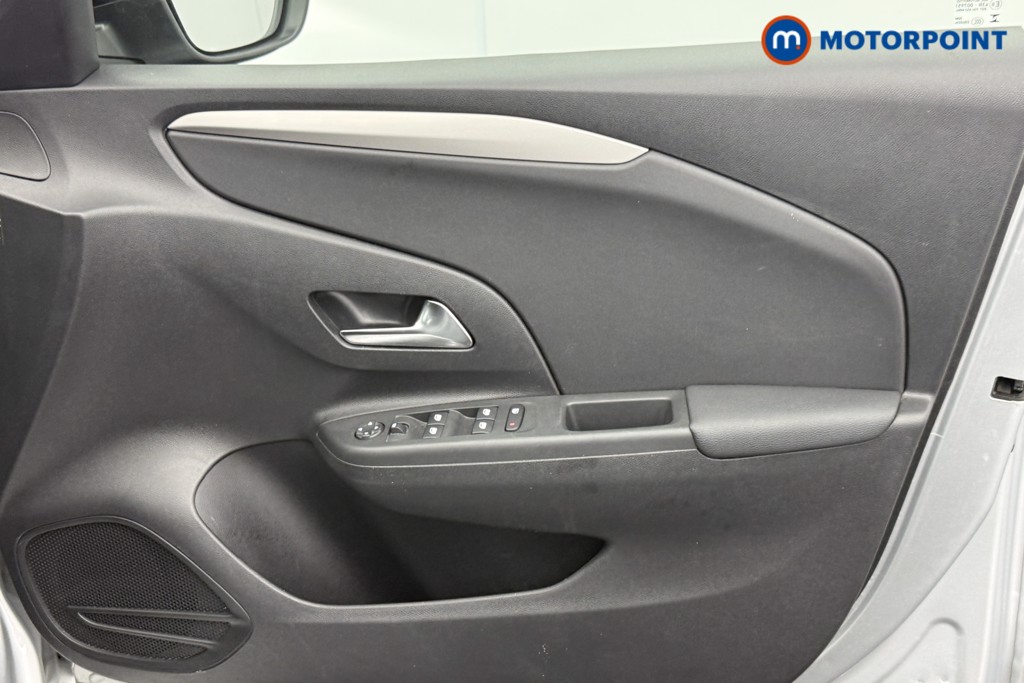 Vauxhall Corsa Design Automatic Petrol Hatchback - Stock Number (1590303) - 15th supplementary image