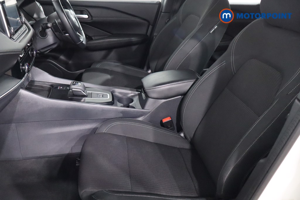 Nissan Qashqai Acenta Premium Automatic Petrol SUV - Stock Number (1590458) - 4th supplementary image