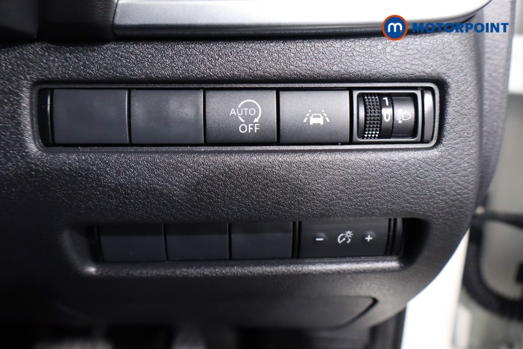 Nissan Qashqai Acenta Premium Automatic Petrol SUV - Stock Number (1590458) - 20th supplementary image