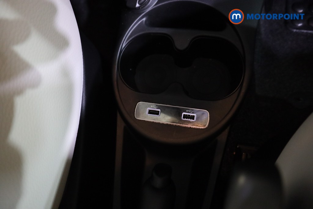 Fiat 500 Dolcevita Manual Petrol Convertible - Stock Number (1590501) - 10th supplementary image