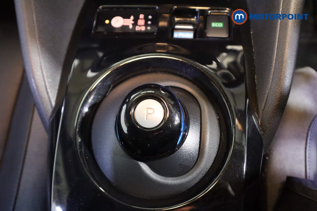 Nissan Leaf Tekna Automatic Electric Hatchback - Stock Number (1590561) - 5th supplementary image