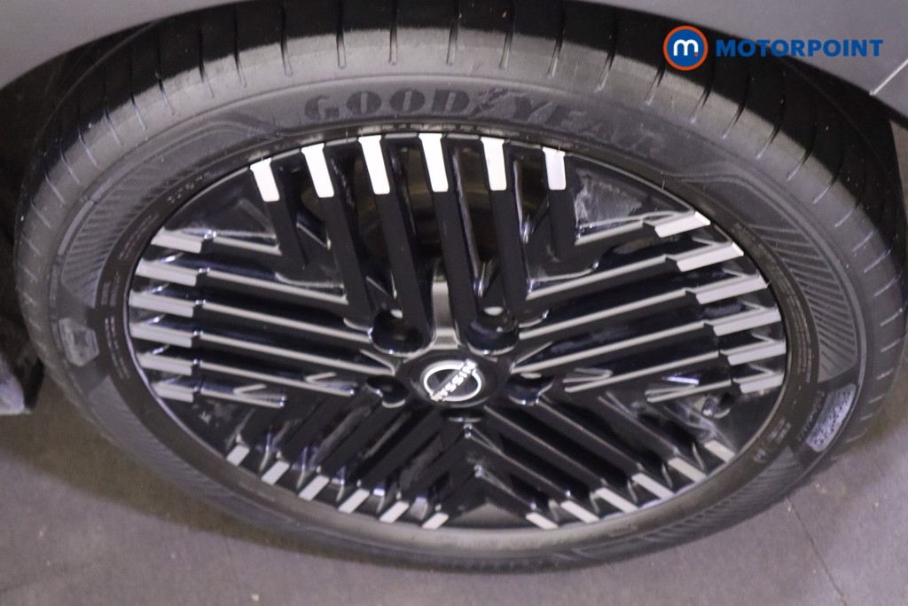 Nissan Leaf Tekna Automatic Electric Hatchback - Stock Number (1590561) - 9th supplementary image