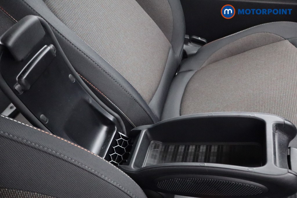 Mini Hatchback Cooper Classic Manual Petrol Hatchback - Stock Number (1590577) - 8th supplementary image