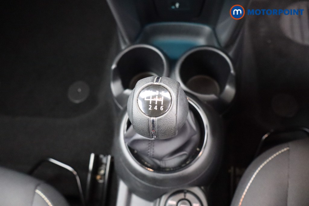 Mini Hatchback Cooper Classic Manual Petrol Hatchback - Stock Number (1590577) - 11th supplementary image