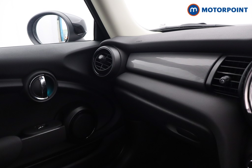 Mini Hatchback Cooper Classic Manual Petrol Hatchback - Stock Number (1590577) - 13th supplementary image