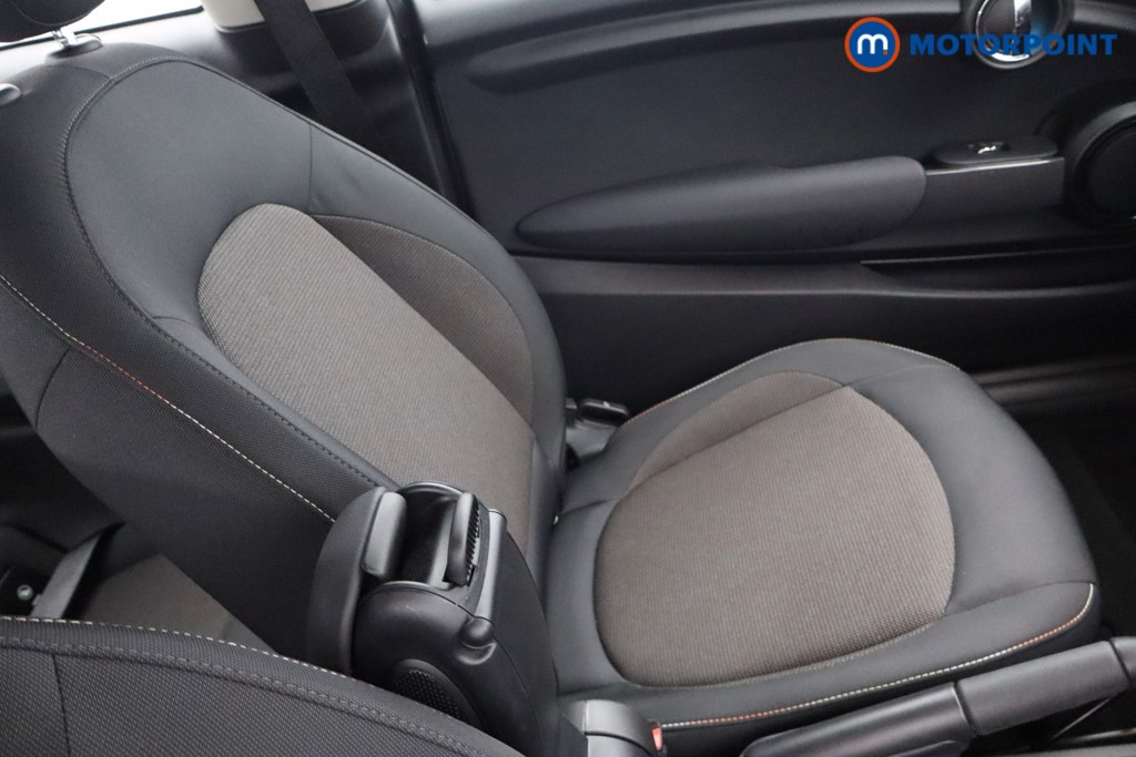 Mini Hatchback Cooper Classic Manual Petrol Hatchback - Stock Number (1590577) - 16th supplementary image