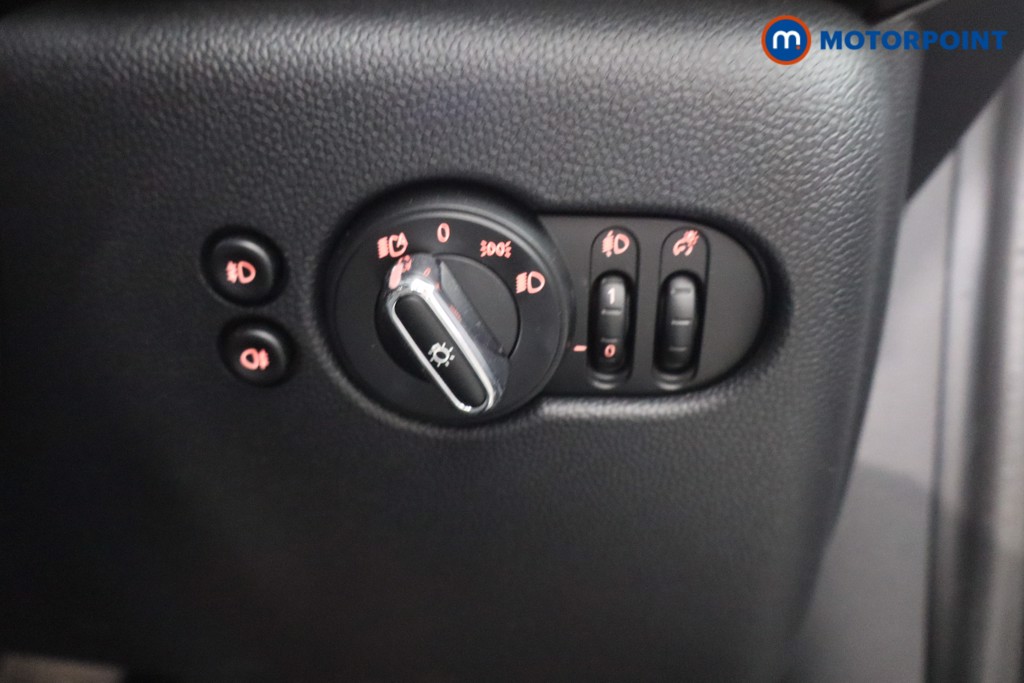 Mini Hatchback Cooper Classic Manual Petrol Hatchback - Stock Number (1590577) - 18th supplementary image