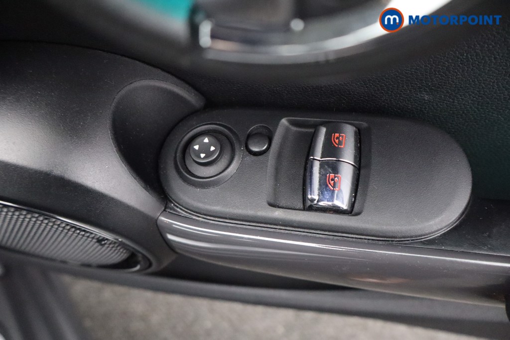 Mini Hatchback Cooper Classic Manual Petrol Hatchback - Stock Number (1590577) - 19th supplementary image