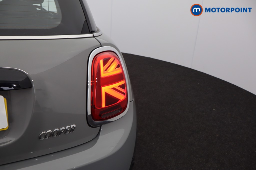 Mini Hatchback Cooper Classic Manual Petrol Hatchback - Stock Number (1590577) - 24th supplementary image