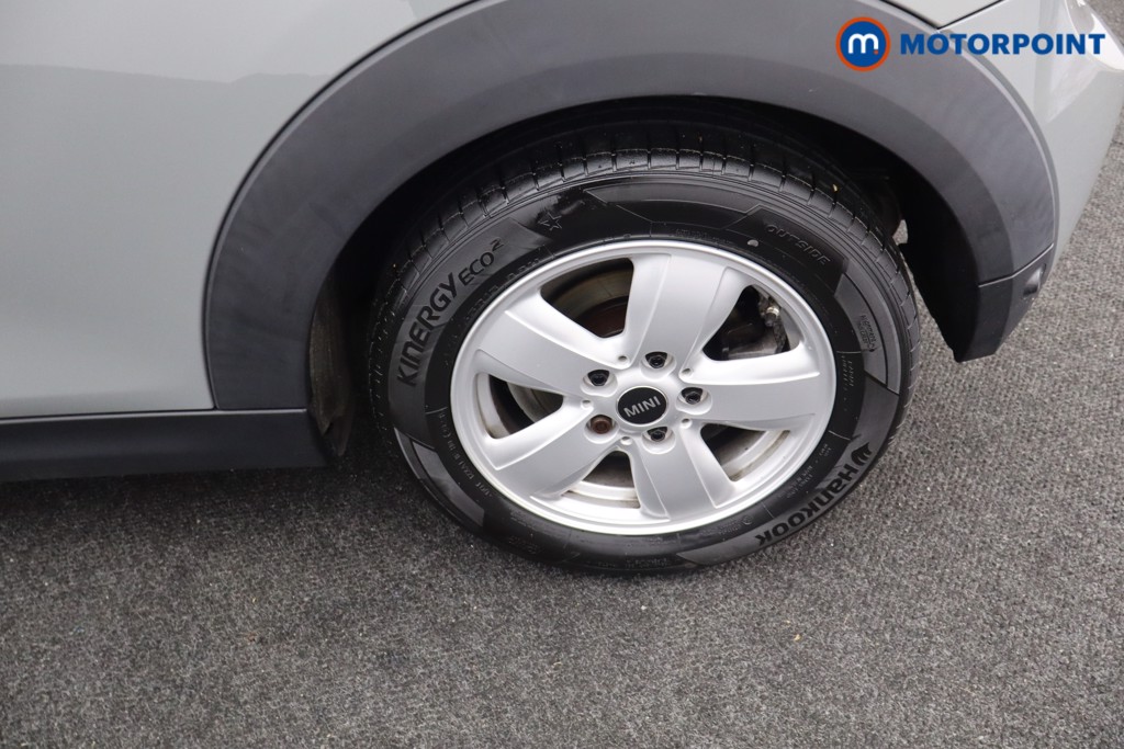 Mini Hatchback Cooper Classic Manual Petrol Hatchback - Stock Number (1590577) - 31st supplementary image