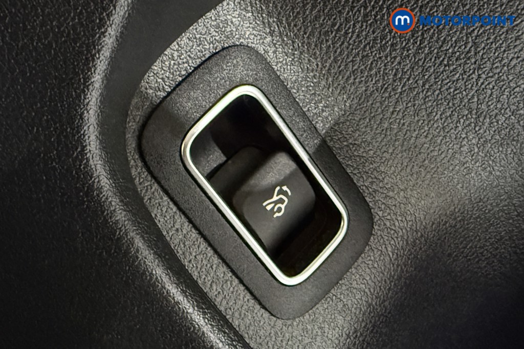 Mercedes-Benz CLA Amg Line Automatic Petrol Coupe - Stock Number (1590693) - 14th supplementary image