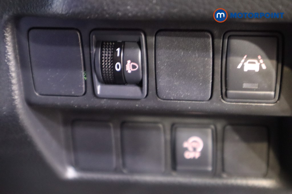 Nissan Qashqai Acenta Premium Manual Petrol SUV - Stock Number (1590708) - 17th supplementary image