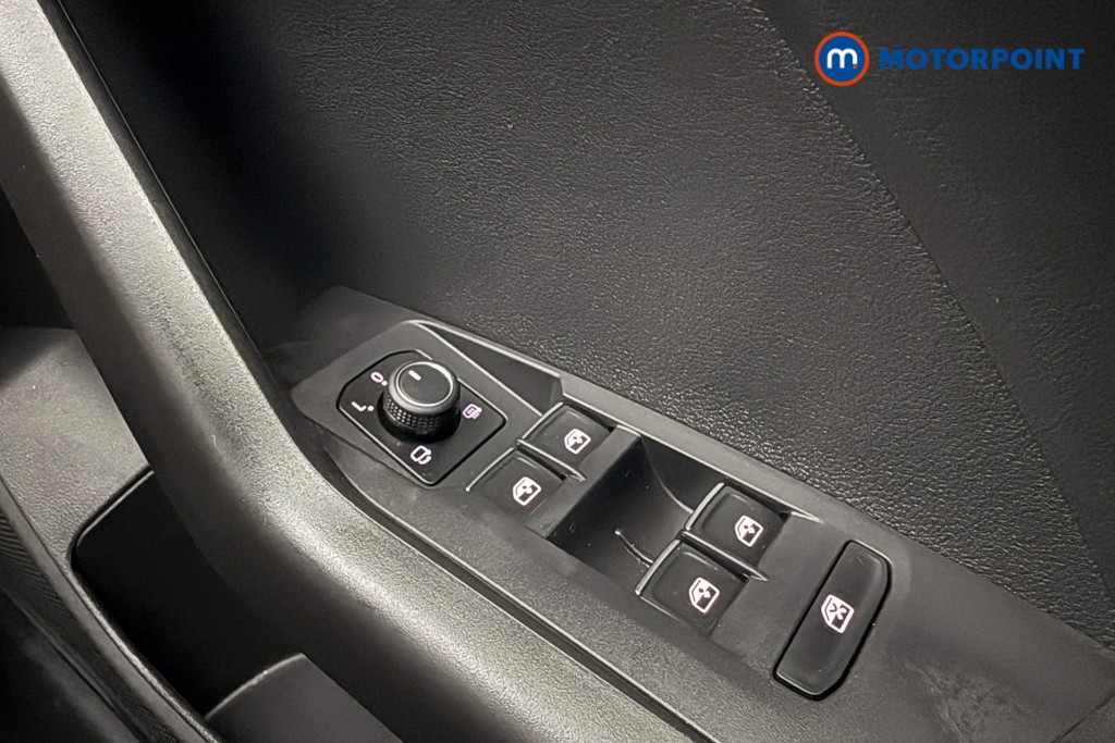 Volkswagen T-Cross R-Line Manual Petrol SUV - Stock Number (1591344) - 17th supplementary image