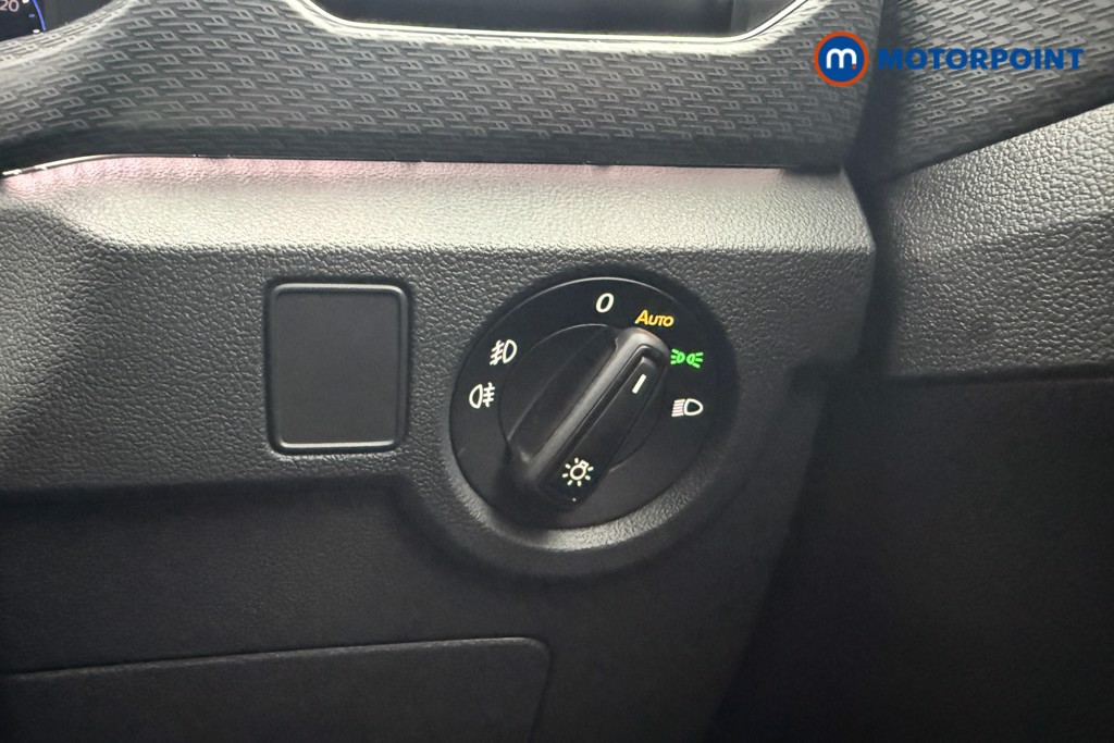 Volkswagen T-Cross R-Line Manual Petrol SUV - Stock Number (1591344) - 18th supplementary image