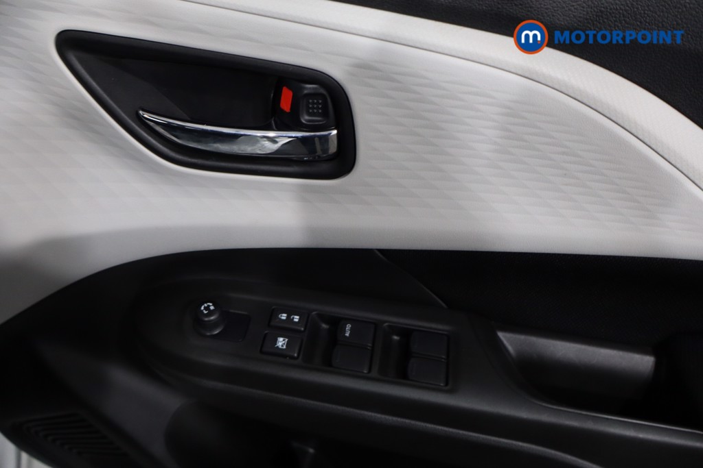 Suzuki Swift Motion Automatic Petrol Hatchback - Stock Number (1591629) - 23rd supplementary image