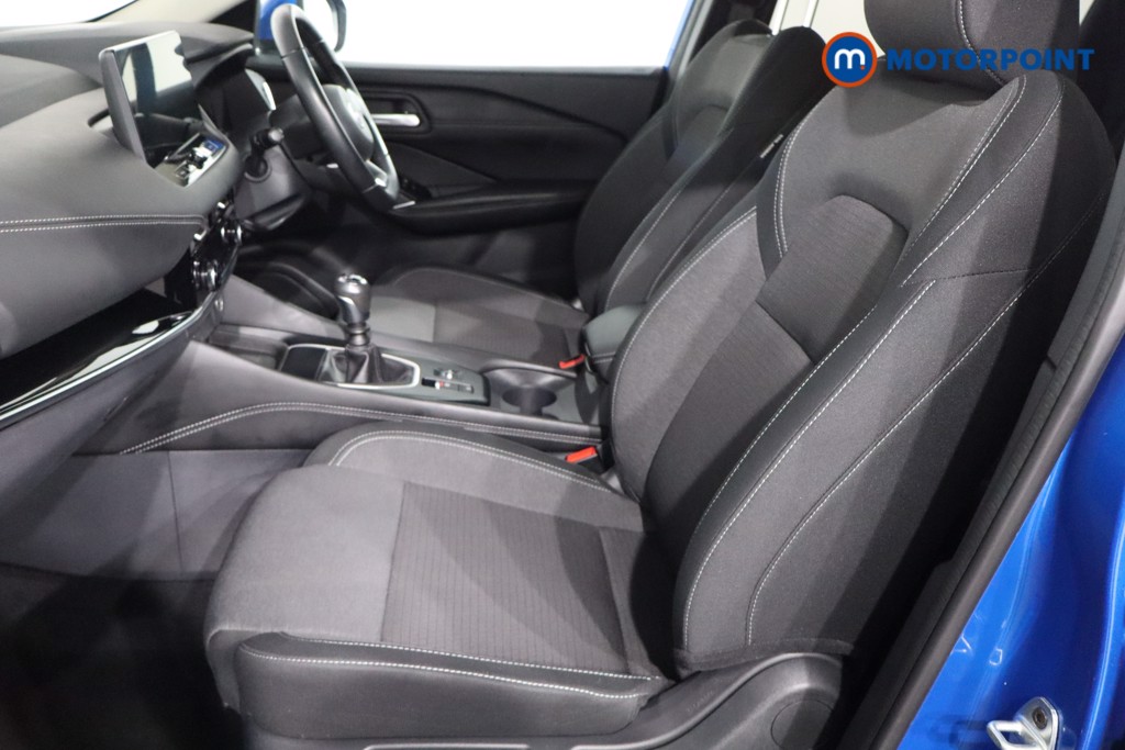 Nissan Qashqai N-Connecta Manual Petrol SUV - Stock Number (1591662) - 4th supplementary image
