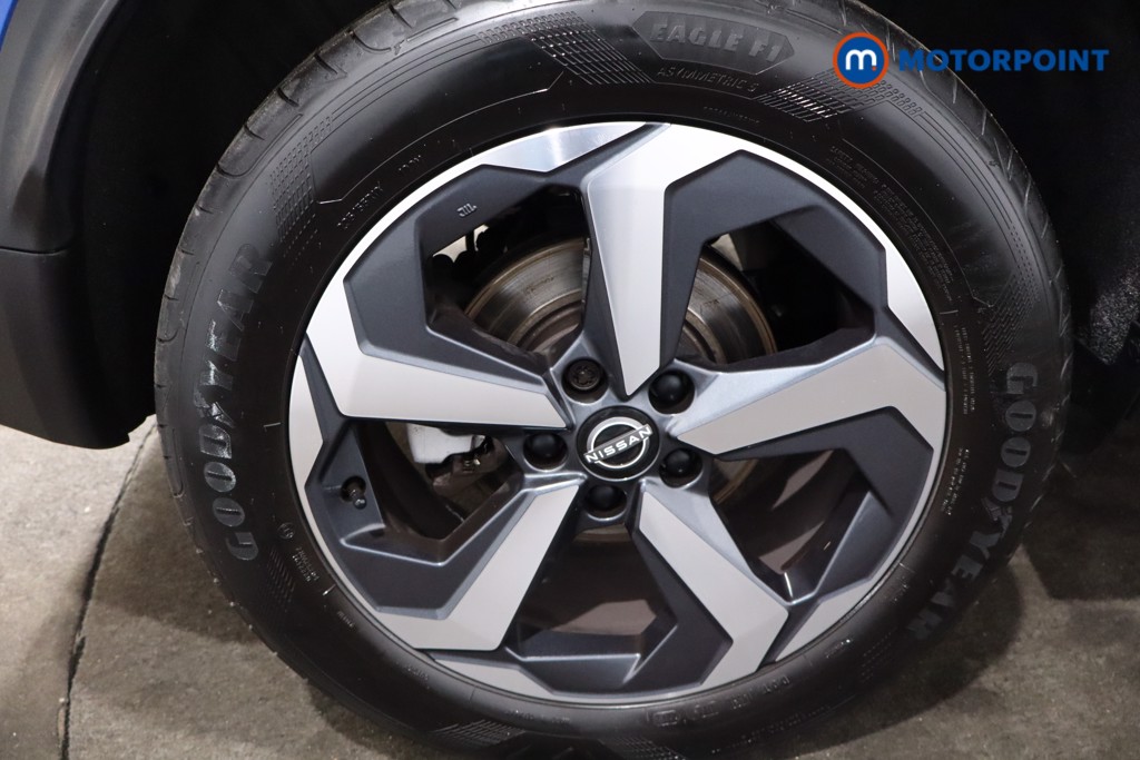 Nissan Qashqai N-Connecta Manual Petrol SUV - Stock Number (1591662) - 9th supplementary image