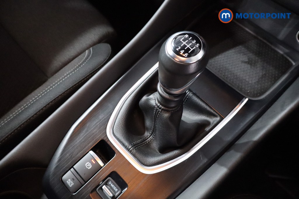 Nissan Qashqai N-Connecta Manual Petrol SUV - Stock Number (1591662) - 14th supplementary image