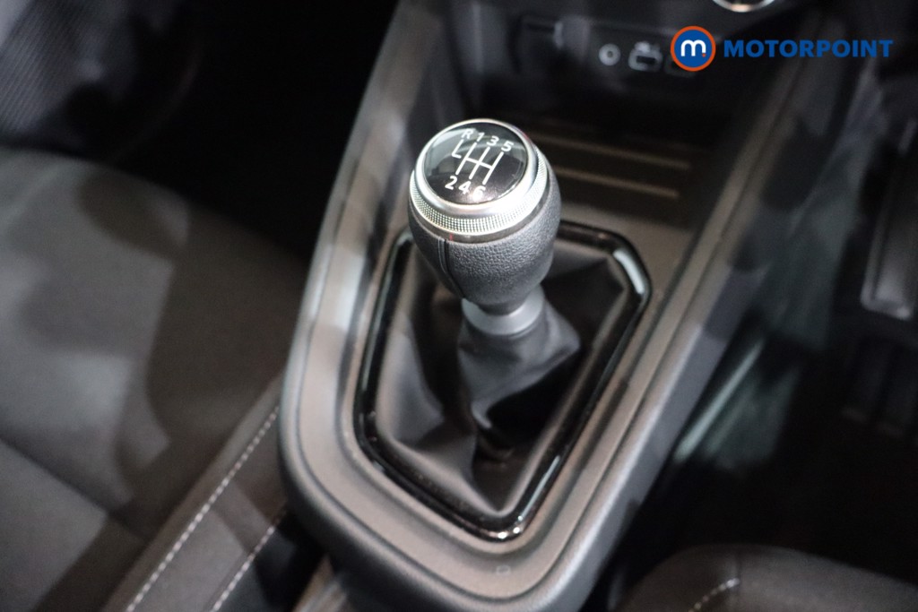 Renault Clio Evolution Manual Petrol Hatchback - Stock Number (1591684) - 9th supplementary image